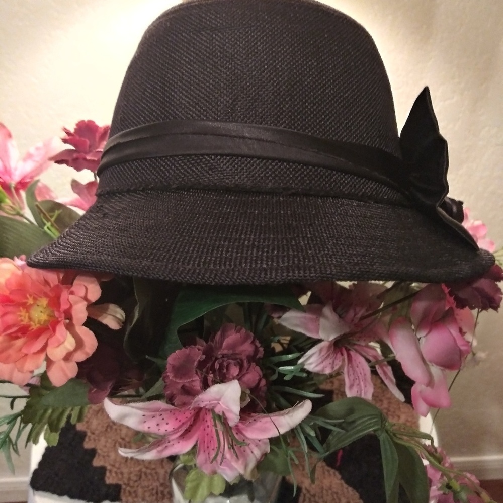 Hat - Picture 3 of 4